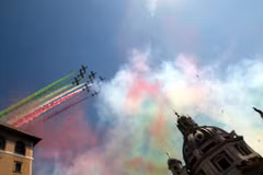 Ngày 2/6, Italy đã tổ chức diễu binh kỷ niệm Quốc khánh (Ngày Cộng hòa) lần thứ 71. (Ảnh: Ngự Bình/Vietnam+)