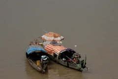 Khai thác thủy sản vẫn là sinh kế của phần đông người dân Campuchia. (Ảnh: Trần Chí Hùng-Danh Chanh Đa-Phan Minh Hưng/TTXVN)