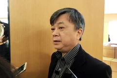 Đại biểu Trương Trọng Nghĩa trả lời bên lề nghị trường ngày 31/10. (Ảnh: T.H/Vietnam+)