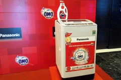 Máy giặt Panasonic Omo Matic có nhiều tính năng phù hợp với nông thôn Việt Nam. (Ảnh: T.H/Vietnam+)