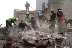 Cảnh đổ nát sau trận động đất ở Mexico City, Mexico, ngày 25/9. (Nguồn: THX/TTXVN)