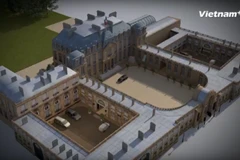 [Videographics] Lịch sử kỳ thú của biểu tượng quyền lực nước Pháp