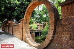 Tường rào bằng đá ong đầy tính nghệ thuật