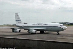 Máy bay do thám OS-135B. (Nguồn: dailymail.co.uk) 