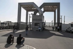 Cửa khẩu biên giới Rafah giữa Dải Gaza với Ai Cập ngày 15/11. (Nguồn: AFP/TTXVN)