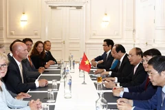 Thủ tướng Nguyễn Xuân Phúc tiếp Ngài Joost Vrancken Peeters, Thành viên điều hành Phòng Thương mại Hà Lan-Việt Nam. (Ảnh: Thống Nhất/TTXVN)