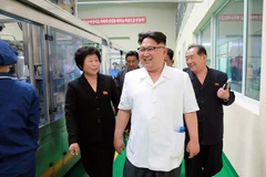Nhà lãnh đạo Triều Tiên Kim Jong-un thăm một đơn vị quân đội ngày 1/3. (Nguồn: YONHAP/TTXVN)