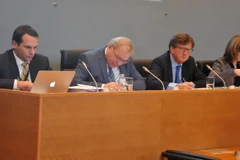  Quang cảnh phiên điều trần. (Ảnh: Kim Chung/TTXVN)