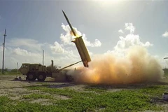  Hệ thống THAAD trong cuộc thử nghiệm tấn công, đánh chặn mục tiêu ở đảo Wake, Thái Bình Dương ngày 1/11/2015. (Nguồn: AFP/TTXVN)