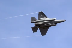 Máy bay F-35 tới căn cứ không quân Hill, phía bắc bang Utah, Mỹ ngày 2/9/2015. (Nguồn: AP/TTXVN)