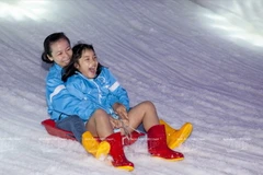 [Video] Trải nghiệm trượt tuyết giữa lòng Thành phố Hồ Chí Minh