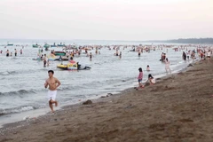 Bãi biển Cửa Lò. (Ảnh: Nguyễn Văn Nhật/TTXVN)