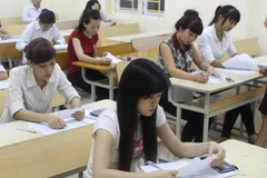 Thí sinh dự thi cao đẩng. (Ảnh: Minh Quyết/TTXVN)