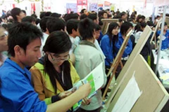 Thanh niên, học sinh tìm cơ hội nghề nghiệp tại Ngày hội Thanh niên Thủ đô với nghề nghiệp 2009. (Ảnh: Internet).