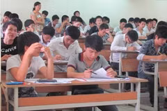 Thí sinh dự thi tại Đại học Kinh doanh và Công nghệ Hà Nội năm 2011. (Ảnh: Phạm Mai/Vietnam+)