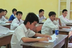 Thí sinh dự thi tại điểm thi Đại học Thủy lợi. (Ảnh: Phạm Mai/Vietnam+).