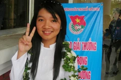 Thảo Hà nhí nhảnh, trẻ trung tại lễ trao giải 10 gương mặt Đoàn viên tiêu biểu. (Ảnh: Đỗ Hương/Vietnam+).