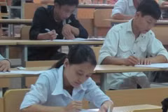 Thí sinh dự thi đại học năm 2011. (Ảnh: Phạm Mai/Vietnam+)