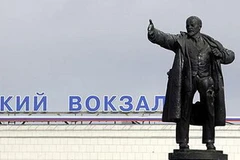 Một bức tượng đài Vladimir Ilich Lenin. (Nguồn: Reuters)