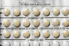 Một vỉ thuốc tránh thai Yasmin. (Ảnh: AP)