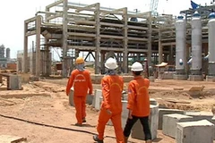 Công nhân thi công nhà máy Polypropylen. (Ảnh: Internet)