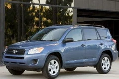 Chú thích ảnh: RAV4 là dòng xe ưa chuộng của nhiều tay lái. (Ảnh: Internet)