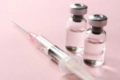 Ngừng dùng 2 lô vắcxin liên quan đến sự cố tử vong 