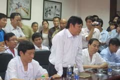 Ông Nguyễn Viết Tiến – Giám đốc Bệnh viện phụ sản Trung ương phát biểu. (Ảnh: PV/Vietnam+)