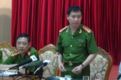 Đại tá Dương Văn Giáp (đứng) - Trưởng phòng cảnh sát hình sự Công an thành phố Hà Nội. (Ảnh: PV Vietnam+)