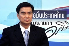Thủ tướng Abhisit Vejjajiva tuyên bố kiên quyết giải tán biểu tình. (Ảnh: AFP/TTXVN) 