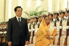 Tổng thống Ấn Độ Pratbha Patil trong chuyến thăm Trung Quốc. (Ảnh: Xinhua)