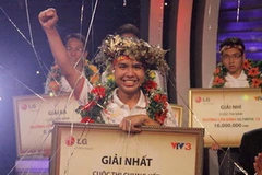 Phan Minh Ðức - học sinh trường chuyên Hà Nội Amsterdam.