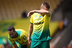 Norwich chia tay Premier League bằng thảm bại.