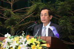 Đồng chí Võ Minh Thức, Phó Chủ tịch Hội đồng nhân dân tỉnh Phú Yên phát biểu khai mạc kỳ họp. (Ảnh: Phạm Cường/TTXVN)