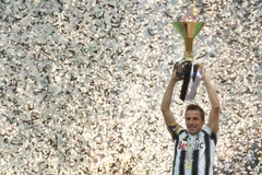 Del Piero lần cuối được nâng cúp tại Serie A. (Nguồn: Getty Images)