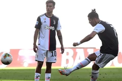 Ronaldo lập công, Juventus bứt tốc trong cuộc đua đến ngôi vương