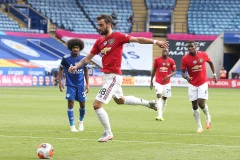 Bruno ghi bàn từ chấm đá phạt 11m.