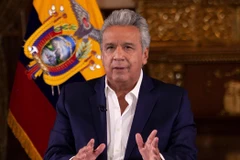 Tổng thống Ecuador Lenin Moreno phát biểu tại cuộc họp báo ở Quito. (Ảnh: AFP/TTXVN)