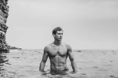 Leon với thân hình lý tưởng. (Nguồn: Studio Marco Fischer)