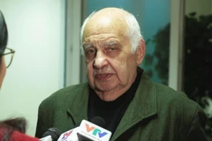 Chuyên gia Grigory Loksin trả lời phỏng vấn. (Ảnh: Trần Hiếu/TTXVN)