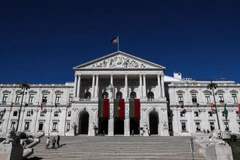 Bên ngoài Quốc hội Bồ Đào Nha. (Nguồn: thehill)