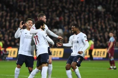 Liverpool đã bỏ xa Man City đến 19 điểm.