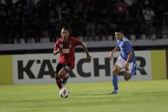 Than Quảng Ninh (áo xanh) thua đậm tại Indonesia. (Nguồn: AFC)