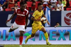 Nam Định (áo vàng) bị loại khỏi Cúp Quốc gia. (Ảnh: Phúc Tá/Vietnam+)