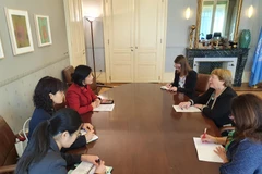 Đại sứ, Trưởng Phái đoàn Lê Thị Tuyết Mai dẫn đầu Phái đoàn Việt Nam chào xã giao và làm việc với Cao ủy Nhân quyền Liên hợp quốc. (Ảnh do Phái đoàn Việt Nam tại Geneva cung cấp)