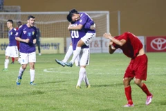 Hải Phòng cay đắng rời Hàng Đẫy với thất bại. Họ chỉ còn cách kỷ lục 9 trận bất bại hơn 120 giây nữa. (Ảnh: Minh Chiến/Vietnam+)