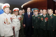 Quang cảnh buổi gặp gỡ. (Ảnh: Đinh Thuận/TTXVN)