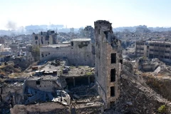 Cảnh đổ nát do xung đột ở Qastal al-Harami, khu vực lân cận Aleppo ngày 9/12. (Nguồn: AFP/TTXVN)