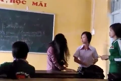 Đình chỉ dạy học cô giáo cho hơn 40 học sinh tát bạn trong lớp
