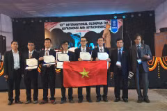 Đội tuyển Việt Nam tham dự kỳ thi. (Ảnh: Huy Bình-Đăng Chính/Vietnam+)